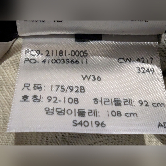 Levis cotton Chino Shorts Men's Size 36 relaxed fit. 9" Inseam - Picture 5 of 11